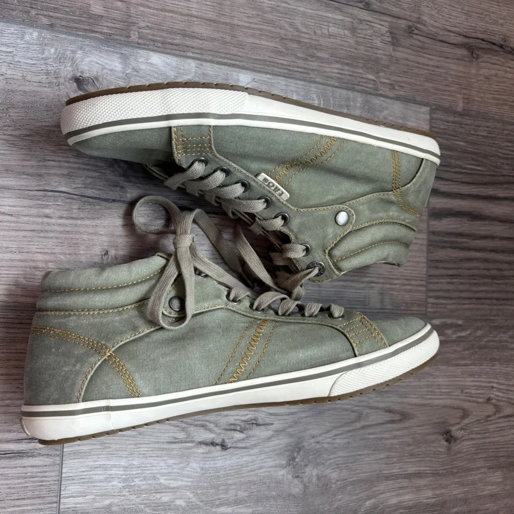 Taos Top Star High Top Sneakers Womens Size 8 Sage Green Canvas Lace Up Comfort
